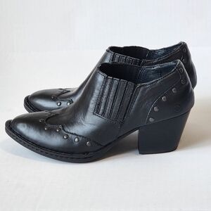 Born Women's Ankle Bootie Black Leather Slip-on Size 6 Western Minimalist Boho